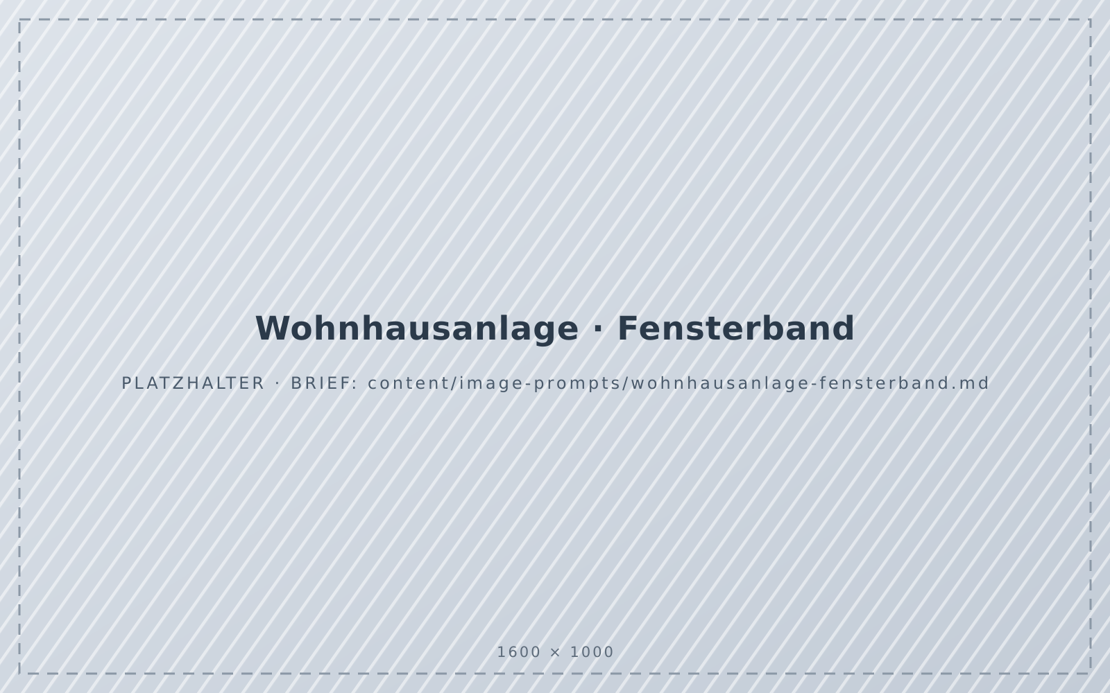 Fassade einer Wiener Wohnhausanlage der Nachkriegszeit mit gleichartigen Fenstern über mehrere Geschoße